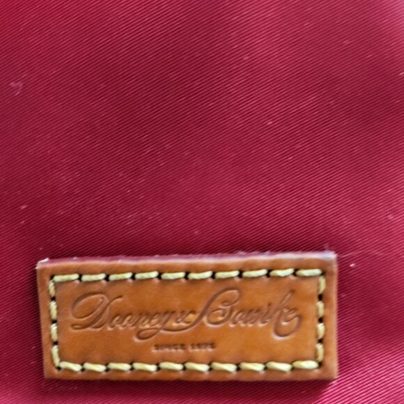 Vintage Dooney and Bourke Pouchette Maroon Nylon Crossbody EUC - Picture 5 of 7